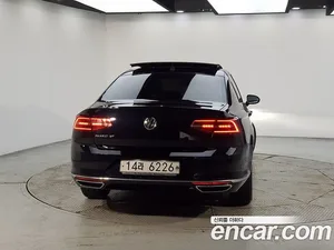Volkswagen Passat, 2018 — миниатюра 3