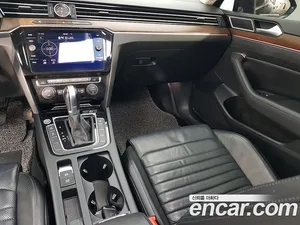 Volkswagen Passat, 2018 — миниатюра 10