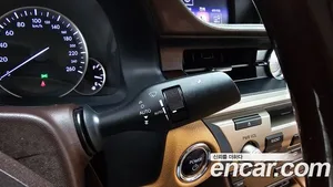 Lexus ES, 2018 — миниатюра 25