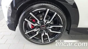 Mini Cooper, 2025 — миниатюра 5