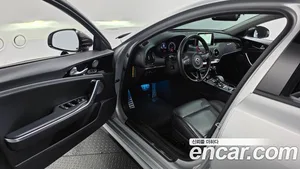 Kia Stinger, 2017 — миниатюра 13