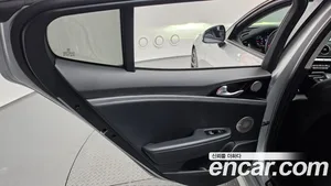 Kia Stinger, 2017 — миниатюра 15