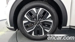 Kia EV6, 2022 — миниатюра 5
