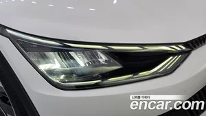 Kia EV6, 2022 — миниатюра 8