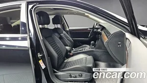 Volkswagen Passat, 2018 — миниатюра 11