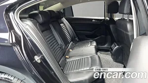 Volkswagen Passat, 2018 — миниатюра 12