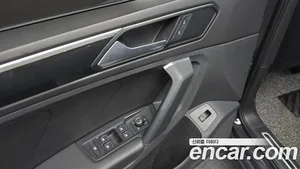 Volkswagen Tiguan, 2022 — миниатюра 20