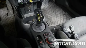Mini Cooper, 2023 — миниатюра 12