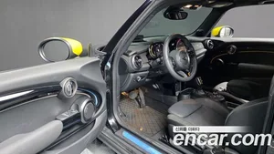 Mini Cooper, 2023 — миниатюра 13