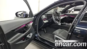 BMW 5-Series, 2025 — миниатюра 13