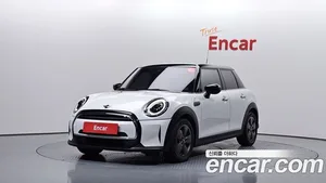 Mini Cooper, 2023 — миниатюра 1