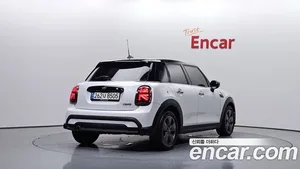 Mini Cooper, 2023 — миниатюра 2