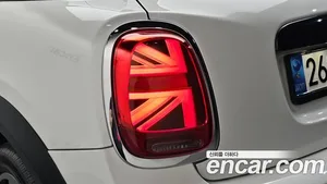 Mini Cooper, 2023 — миниатюра 9