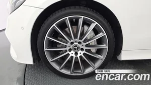 Mercedes-Benz E-Class, 2017 — миниатюра 5