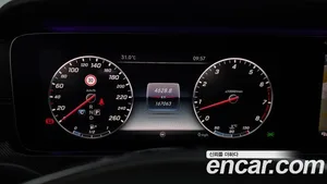 Mercedes-Benz E-Class, 2017 — миниатюра 8