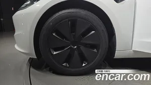 Tesla Model 3, 2024 — миниатюра 5