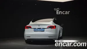 Tesla Model 3, 2022 — миниатюра 4