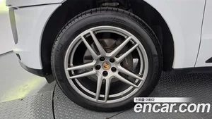 Porsche Macan, 2021 — миниатюра 5