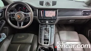 Porsche Macan, 2021 — миниатюра 10