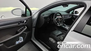 Porsche Macan, 2021 — миниатюра 13