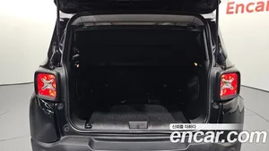 Jeep Renegade, 2017 — миниатюра 20