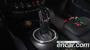 Mini Clubman, 2023 — миниатюра 12