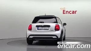 Mini Cooper, 2023 — миниатюра 4
