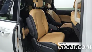 Kia Carnival, 2023 — миниатюра 18