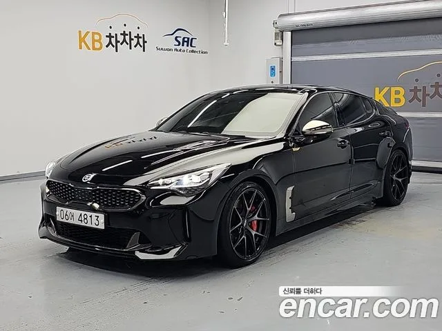 Kia Stinger, 2019 — фото автомобиля из Кореи