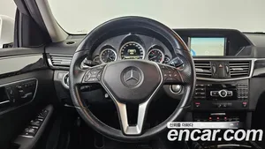 Mercedes-Benz E-Class, 2013 — миниатюра 13