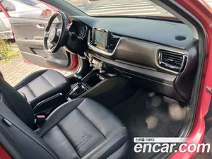Kia Stonic, 2018 — миниатюра 18