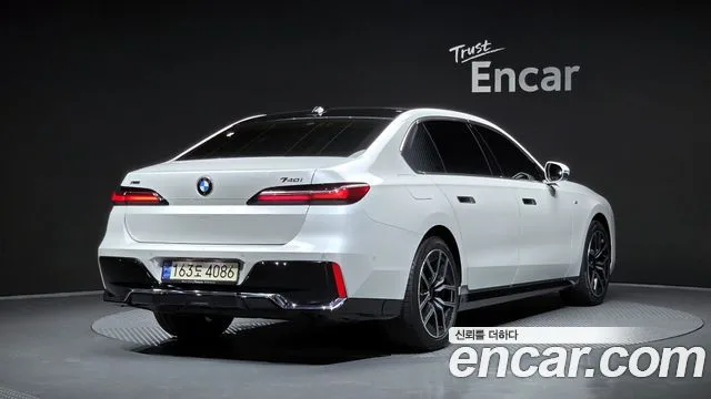 BMW 7-Series, 2023 — фото автомобиля из Кореи