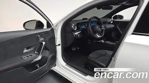 Mercedes-Benz A-Class, 2025 — миниатюра 12
