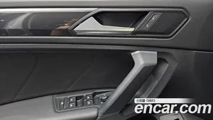 Volkswagen Tiguan, 2021 — миниатюра 23