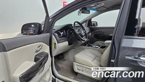 Kia Carnival, 2015 — миниатюра 12