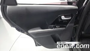 Kia Niro, 2016 — миниатюра 15