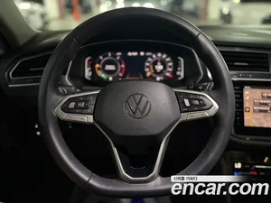 Volkswagen Tiguan, 2021 — миниатюра 15