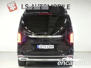 Mercedes-Benz V-Class, 2023 — миниатюра 3