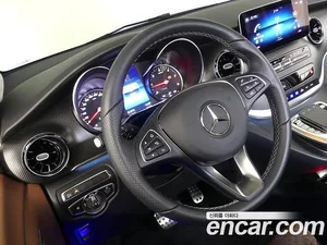 Mercedes-Benz V-Class, 2023 — миниатюра 9