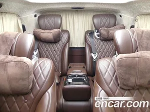 Mercedes-Benz V-Class, 2023 — миниатюра 17