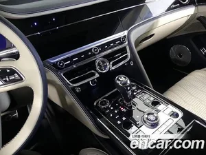 Bentley Flying Spur, 2023 — миниатюра 11