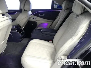 Bentley Flying Spur, 2023 — миниатюра 18