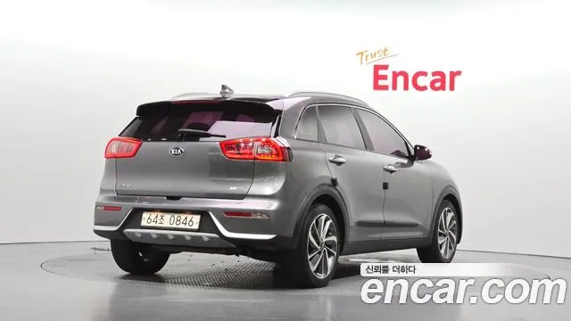 Kia Niro, 2016 — фото автомобиля из Кореи