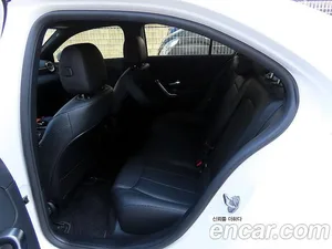 Mercedes-Benz A-Class, 2022 — миниатюра 6