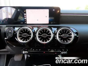 Mercedes-Benz A-Class, 2022 — миниатюра 13