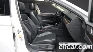 Volkswagen Passat, 2018 — миниатюра 11