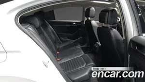 Volkswagen Passat, 2018 — миниатюра 12