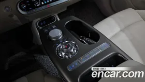 Genesis GV60, 2023 — миниатюра 12