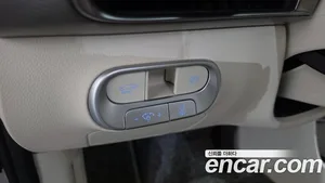 Genesis GV60, 2023 — миниатюра 24