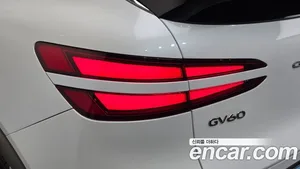 Genesis GV60, 2023 — миниатюра 9